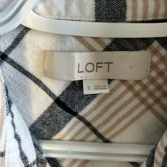 LOFT Button down plaid shirt - Picture 4 of 4
